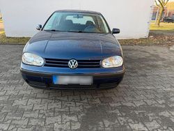 Blau Gebraucht 1998 VW Golf IV Kleinwagen | 1.400 € (Guter Preis)