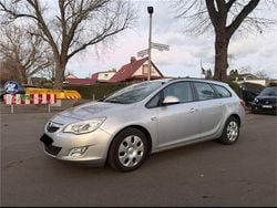 Silber Gebraucht 2012 Opel Astra Kombi | 2.350 € (Superpreis)