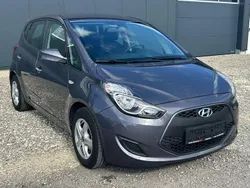 Grau Gebraucht 2015 Hyundai ix20 Classic Van / Kleinbus | 7.990 € (Fairer Preis)