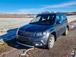 Grau Gebraucht 2015 Skoda Yeti Elegance SUV | 16.900 € (Teuer)