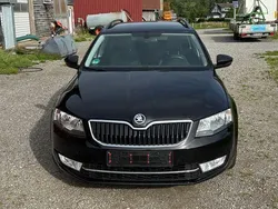 Schwarz Gebraucht 2015 Skoda Octavia Limousine | 6.999 € (Fairer Preis)