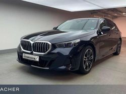 Carbonschwarz Gebraucht 2025 BMW 520 M Sport Kombi | 50.949 € (Guter Preis)