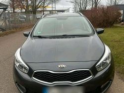 Grau Gebraucht 2014 Kia Ceed Kleinwagen | 4.999 € (Fairer Preis)