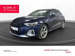 Blau (navarrablau metallic) Gebraucht 2024 Audi A3 Comfort Limousine | 35.480 € (Fairer Preis)