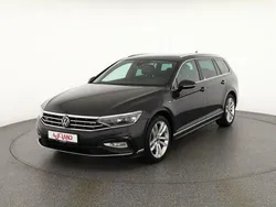 Grau Gebraucht 2024 VW Passat R-line Kombi | 32.990 € (Teuer)
