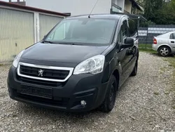 Schwarz Gebraucht 2017 Peugeot Partner Van / Kleinbus | 7.700 € (Superpreis)