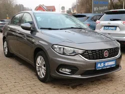 Grau Gebraucht 2016 Fiat Tipo Lounge Limousine | 10.790 € (Teuer)