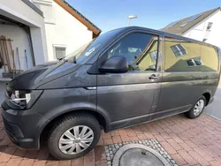 Grau Gebraucht 2016 VW T6 Trendline Van | 32.499 € (Teuer)