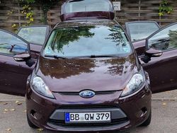 Braun Gebraucht 2009 Ford Fiesta Kleinwagen | 4.500 €