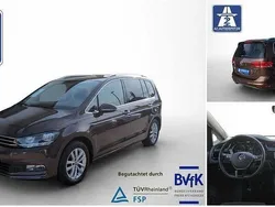 Braun Gebraucht 2015 VW Touran Highline Van / Kleinbus | 16.950 € (Guter Preis)