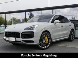 Weiss Gebraucht 2022 Porsche Cayenne Turbo S SUV | 129.890 € (Etwas zu teuer)