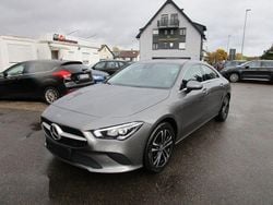 Grau Gebraucht 2023 Mercedes CLA200 Limousine | 28.990 € (Guter Preis)