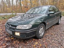 Grün Gebraucht 1997 Opel Omega Kombi | 3.275 € (Teuer)