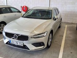 Gebraucht 2018 Volvo V60 Momentum Kombi | 17.850 € (Teuer)