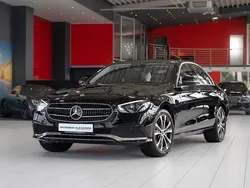Schwarz Gebraucht 2024 Mercedes E300 Avantgarde Limousine | 47.980 € (Fairer Preis)