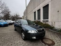 Grau Gebraucht 2005 Skoda Octavia Kombi | 2.450 € (Guter Preis)