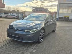 Grau Gebraucht 2021 VW Golf VIII Limousine | 18.999 € (Fairer Preis)