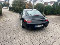 Schwarz Gebraucht 2001 Porsche 911 Carrera 4 Coupé | 27.500 € (Fairer Preis)
