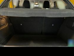 Gelb Gebraucht 2022 Peugeot e-208 Active Kleinwagen | 20.480 € (Teuer)