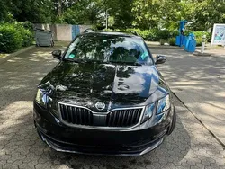 Schwarz Gebraucht 2018 Skoda Octavia Kombi | 11.000 € (Superpreis)