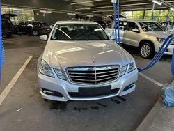 Grau Gebraucht 2009 Mercedes E220 Limousine | 11.200 € (Etwas zu teuer)