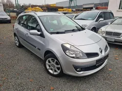 Silber Gebraucht 2009 Renault Clio GrandTour Kombi | 2.999 € (Fairer Preis)