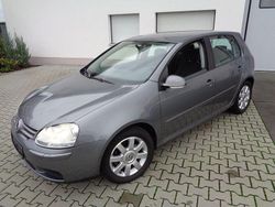 Grau Gebraucht 2005 VW Golf IV Comfortline Limousine | 2.090 € (Fairer Preis)