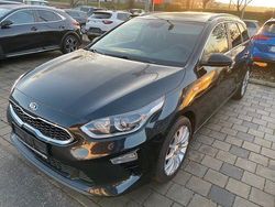 Schwarz Gebraucht 2019 Kia Ceed Kleinwagen | 11.900 € (Guter Preis)