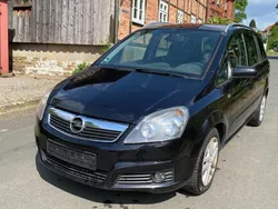 Schwarz Gebraucht 2006 Opel Zafira Van / Kleinbus | 999 € (Guter Preis)