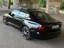 Schwarz Gebraucht 2023 Volvo S60 Limousine | 34.900 € (Superpreis)