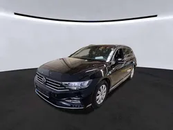 Deep black perleffekt Gebraucht 2023 VW Passat R-line Kombi | 29.650 € (Teuer)