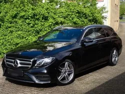 Schwarz Gebraucht 2019 Mercedes E220 AMG Kombi | 27.000 € (Fairer Preis)