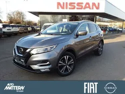 Grau Gebraucht 2020 Nissan Qashqai N-Connecta SUV | 18.980 € (Etwas zu teuer)