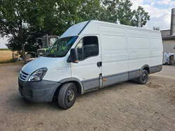 Weiß Gebraucht 2006 Iveco Massif Van / Kleinbus | 2.999 €