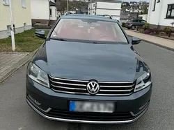 Grau Gebraucht 2011 VW Passat Kombi | 8.500 € (Fairer Preis)
