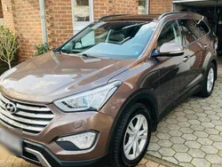 Hyundai Grand Santa Fe