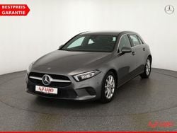Grau Gebraucht 2019 Mercedes A180 Progressive Limousine | 23.990 € (Fairer Preis)