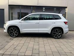 Moonwhiteperleffekt (metallic) Gebraucht 2021 Skoda Karoq SportLine SUV | 25.450 € (Fairer Preis)