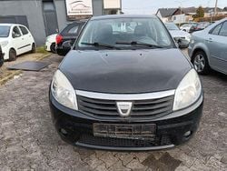 Schwarz Gebraucht 2010 Dacia Sandero Lauréate Limousine | 490 € (Superpreis)