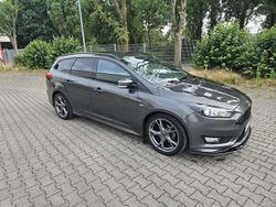 Grau Gebraucht 2017 Ford Focus ST-Line Kombi | 10.999 € (Fairer Preis)