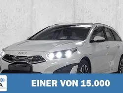Weiß Gebraucht 2024 Kia Ceed Sportswagon Vision Kombi | 26.360 € (Etwas zu teuer)