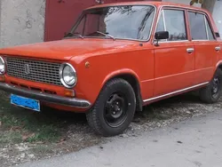 Rot Gebraucht 1978 Lada 1200 Limousine | 4.500 €