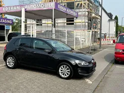 Schwarz Gebraucht 2016 VW Golf VII LOUNGE Kleinwagen | 12.800 € (Guter Preis)