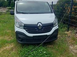 Weiß Gebraucht 2018 Renault Traffic Van / Kleinbus | 8.500 €