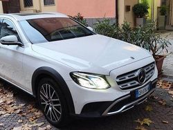 Weiß Gebraucht 2019 Mercedes E220 Limousine | 17.100 € (Guter Preis)