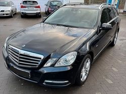 Schwarz Gebraucht 2011 Mercedes E250 Avantgarde Kombi | 8.050 € (Guter Preis)