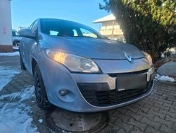 Grau Gebraucht 2009 Renault Mégane Limousine | 3.290 €