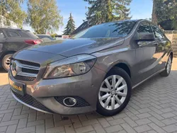 Grau Gebraucht 2013 Mercedes A180 Limousine | 13.990 € (Guter Preis)