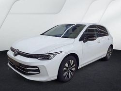 Oryxweiß perlmutteffekt (metallic) Gebraucht 2025 VW Golf VIII Limousine | 29.300 € (Fairer Preis)