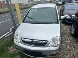 Silber Gebraucht 2006 Opel Meriva Edition Van / Kleinbus | 2.150 € (Fairer Preis)